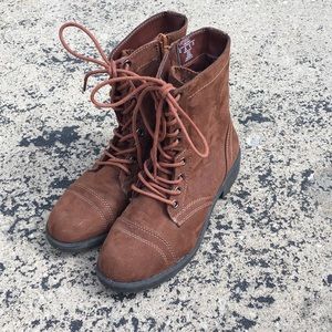 BONGO brown fall boots